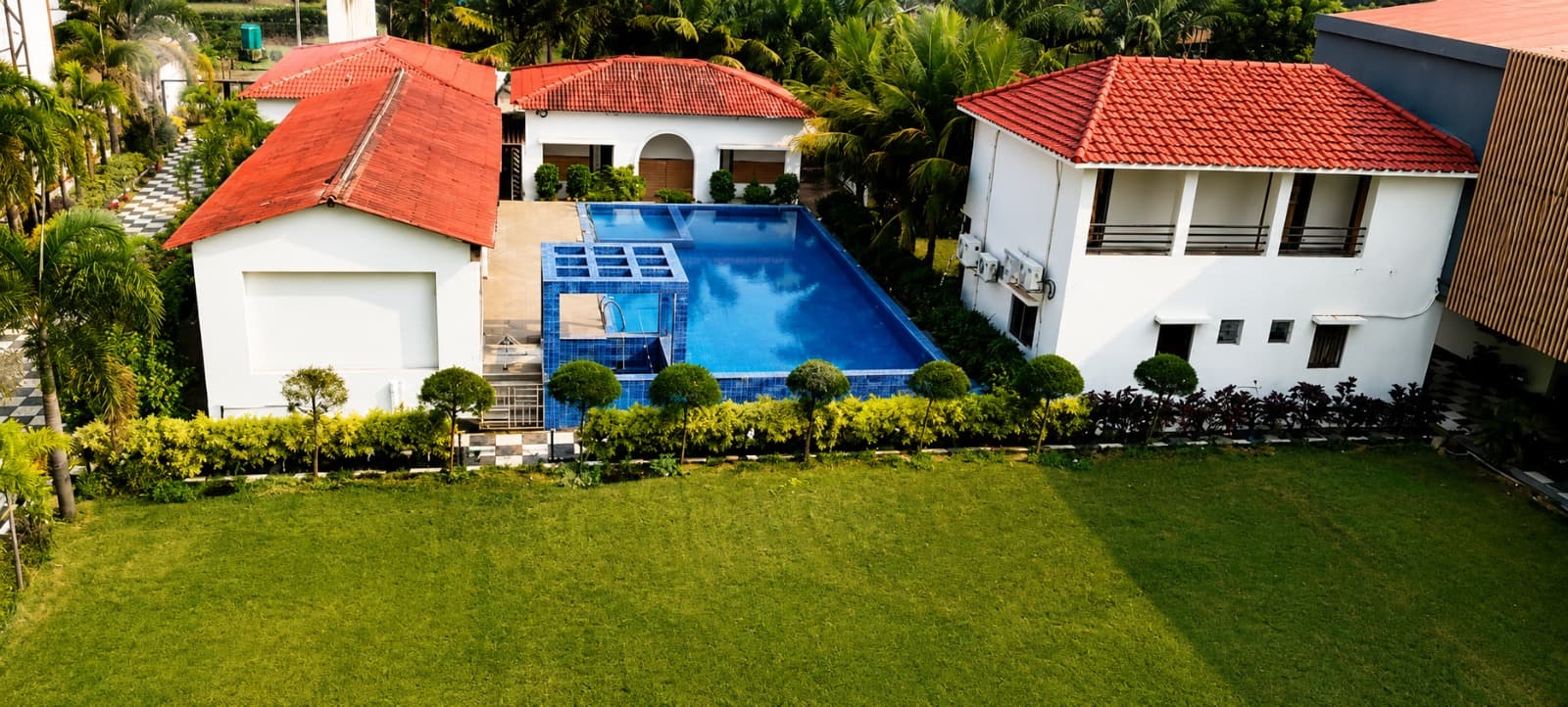 Luxury resort in West Bengal